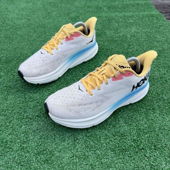 HOKA ONE ONE CLIFTON 9 - Women’s Running Shoes - SIZE 9.5B - Picture 2 of 10